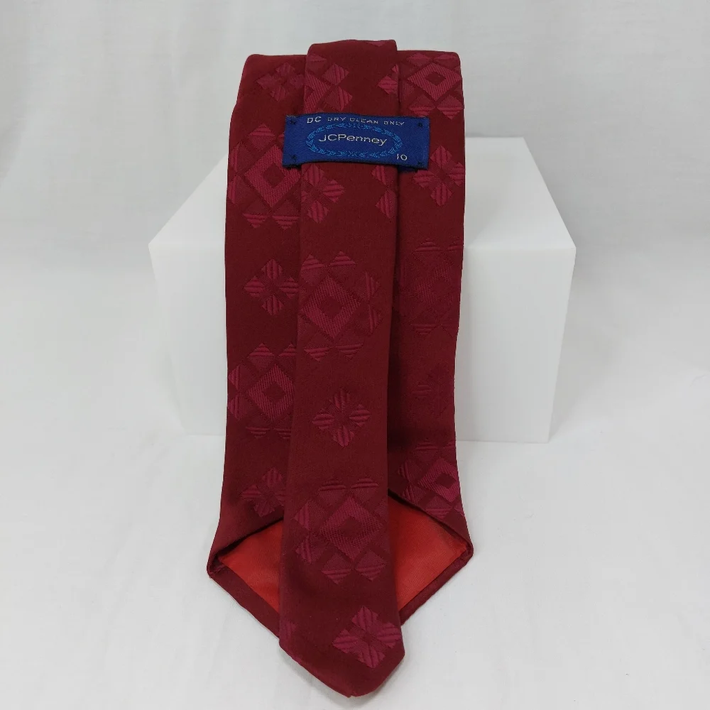 Vintage JC Penneys Qiana‎ Nylon Tie Burgundy Geometric Design 55
